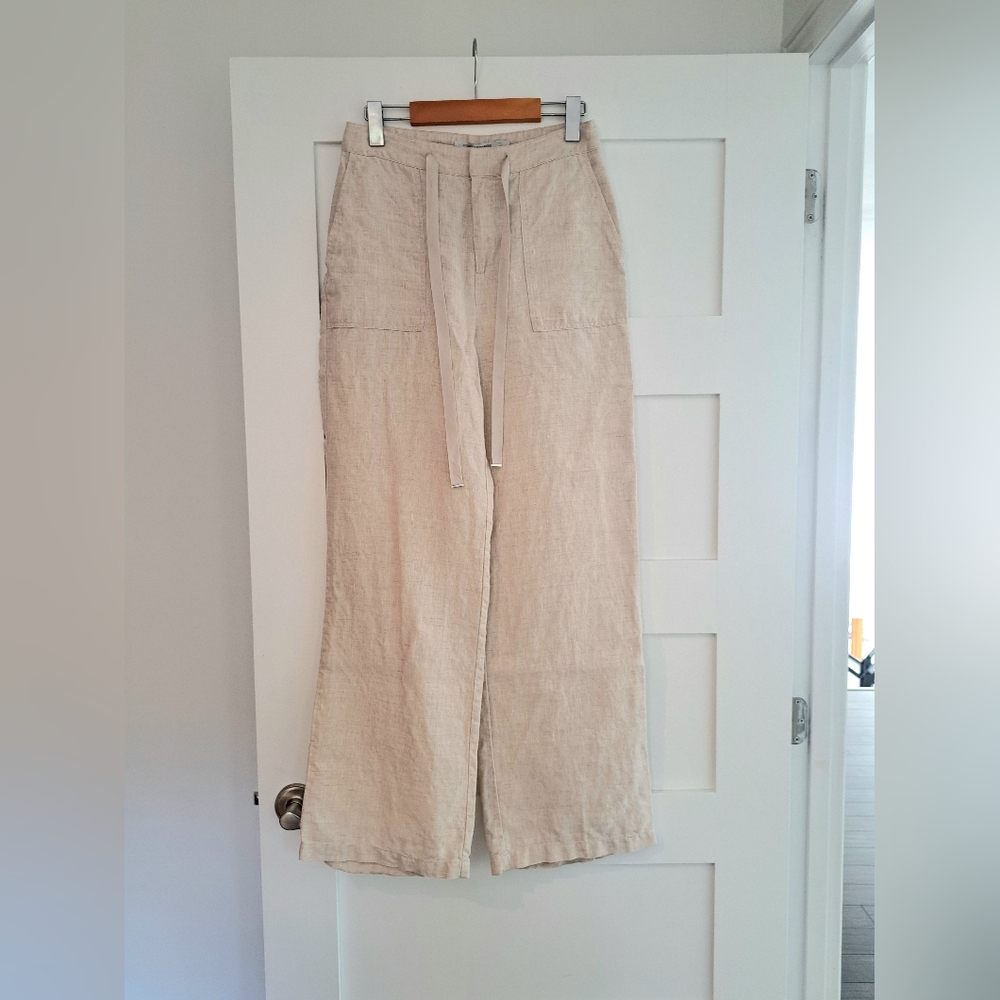 Wide-leg linen pants from Contemporaire (Simons).